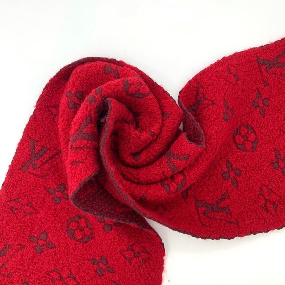Louis Vuitton Red Wool & Silk Fringe Scarf - Picture 6 of 8